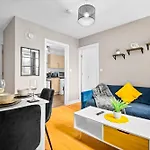 City Centre 2 Bedroom 5 Beds Apartment With Free Parking